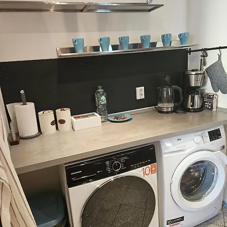 公寓 80 M2 Moderne Und Zentrale In Mit Eigenem Parkplatz