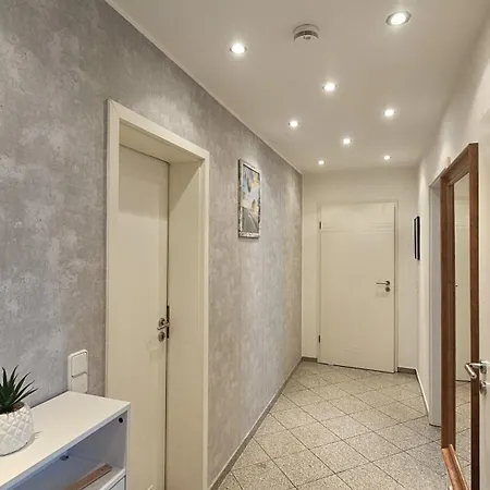 80 M2 Moderne Und Zentrale In Mit Eigenem Parkplatz Apartment