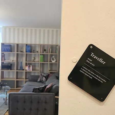 Apartment 80 M2 Moderne Und Zentrale In Mit Eigenem Parkplatz