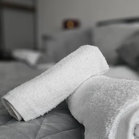 80 M2 Moderne Und Zentrale In Mit Eigenem Parkplatz