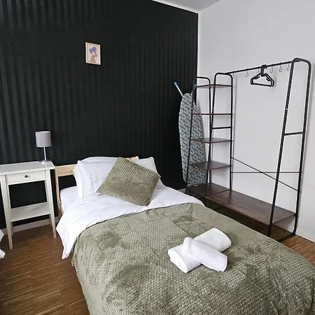 80 M2 Moderne Und Zentrale In Mit Eigenem Parkplatz Apartmán *