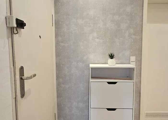 80 M2 Moderne Und Zentrale In Mit Eigenem Parkplatz Hannover